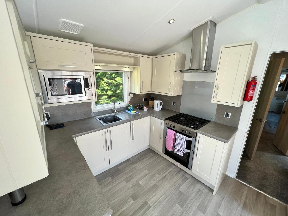 3 Bedroom Caravan Lg34, Lower Hyde, * Shanklin